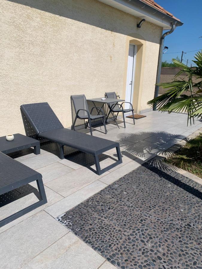 L'Abergement-Sainte-Colombe Studio Independant Avec Piscine Et Jardin מראה חיצוני תמונה
